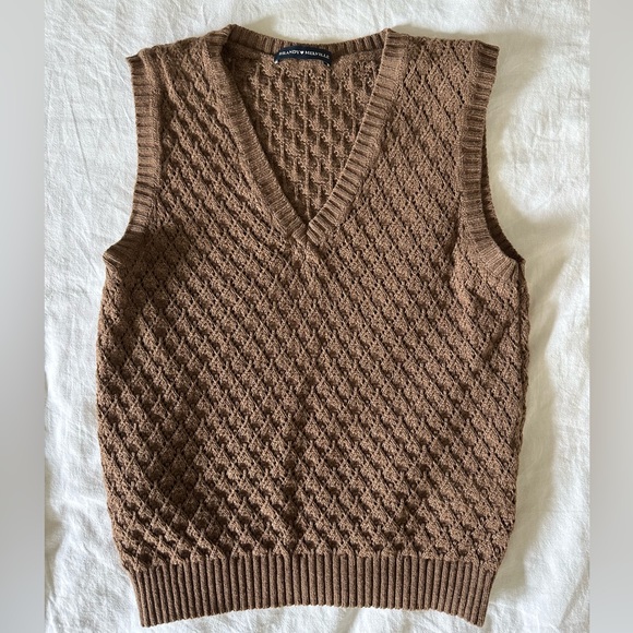 Brandy Melville Knit Sweater Vest - Picture 1 of 3